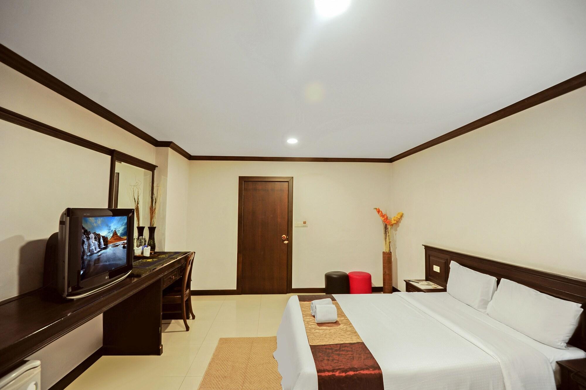 Romena Grand Hotel Chiang Mai Exterior foto