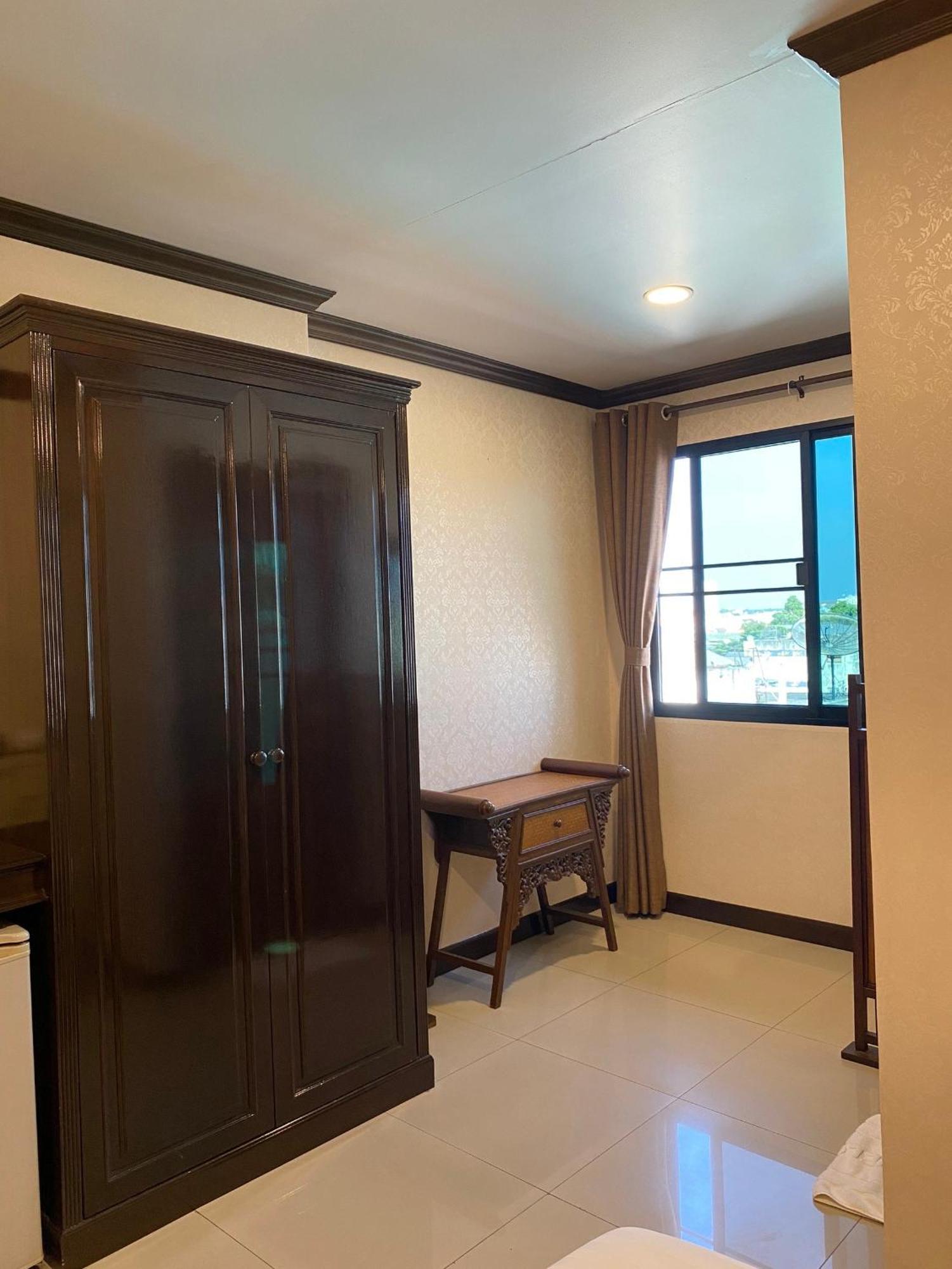 Romena Grand Hotel Chiang Mai Exterior foto